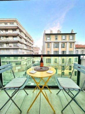 Studio 600 m de la Promenade des Anglais